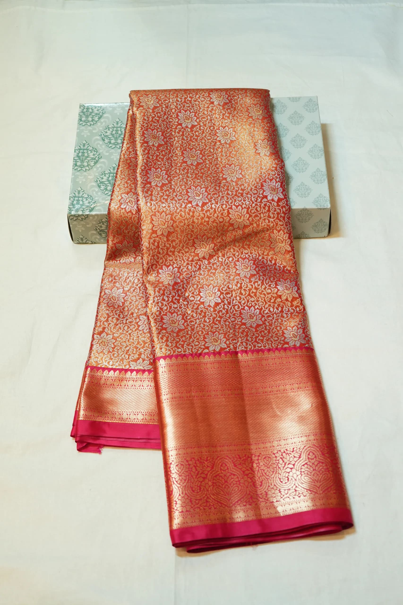 KANCHI SELF SAREES